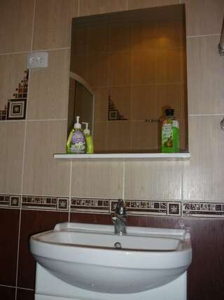 Гостиница Гостевой домик Старый Оскол 2-местный номер комфорт (мансарда)-18