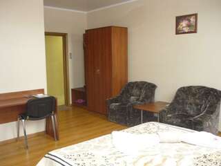 Гостиница Гостевой домик Старый Оскол 2-местный номер комфорт (мансарда)-3