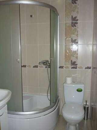 Гостиница Гостевой домик Старый Оскол 2-местный номер комфорт (мансарда)-2