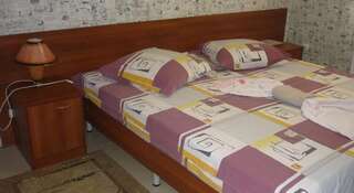 Гостиница Гостевой домик Старый Оскол Двухместный номер эконом-класса с 1 кроватью или 2 отдельными кроватями-3